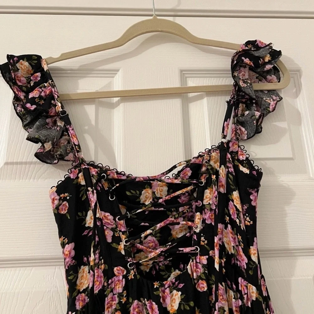 ASTR Wedelia Bustier Dress Black Floral - Picture 4 of 4